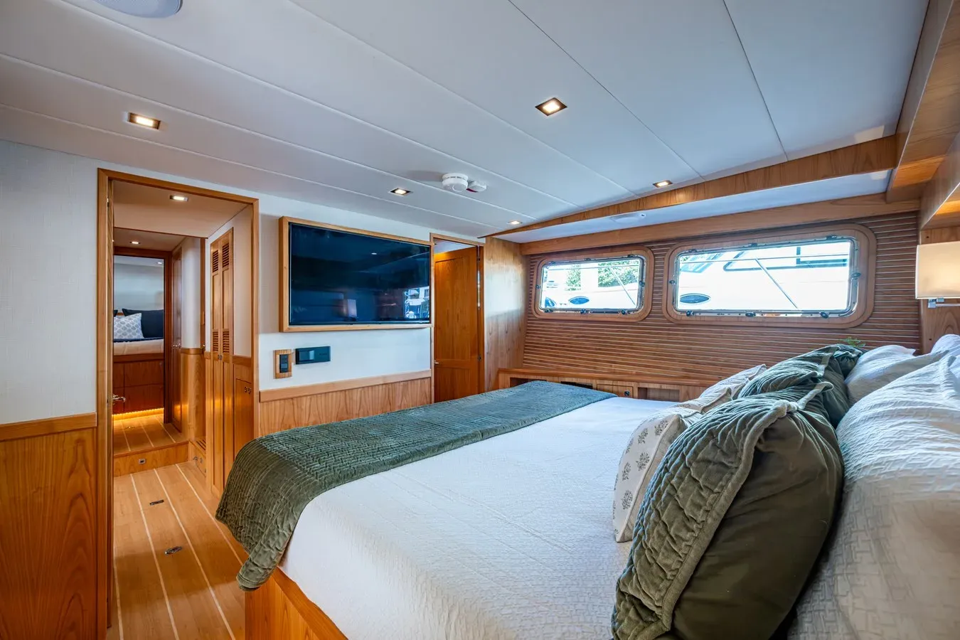 best yacht sales deals MER-SEA 60