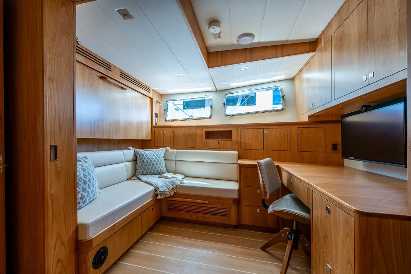 the best price on MER-SEA 60 Open