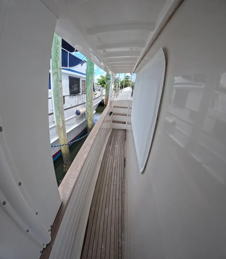 best yacht sales deals STILL WATERS Raised Pilothouse