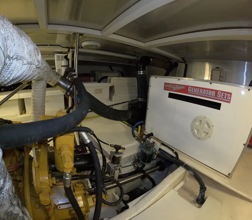 Buy a yacht STILL WATERS Raised Pilothouse