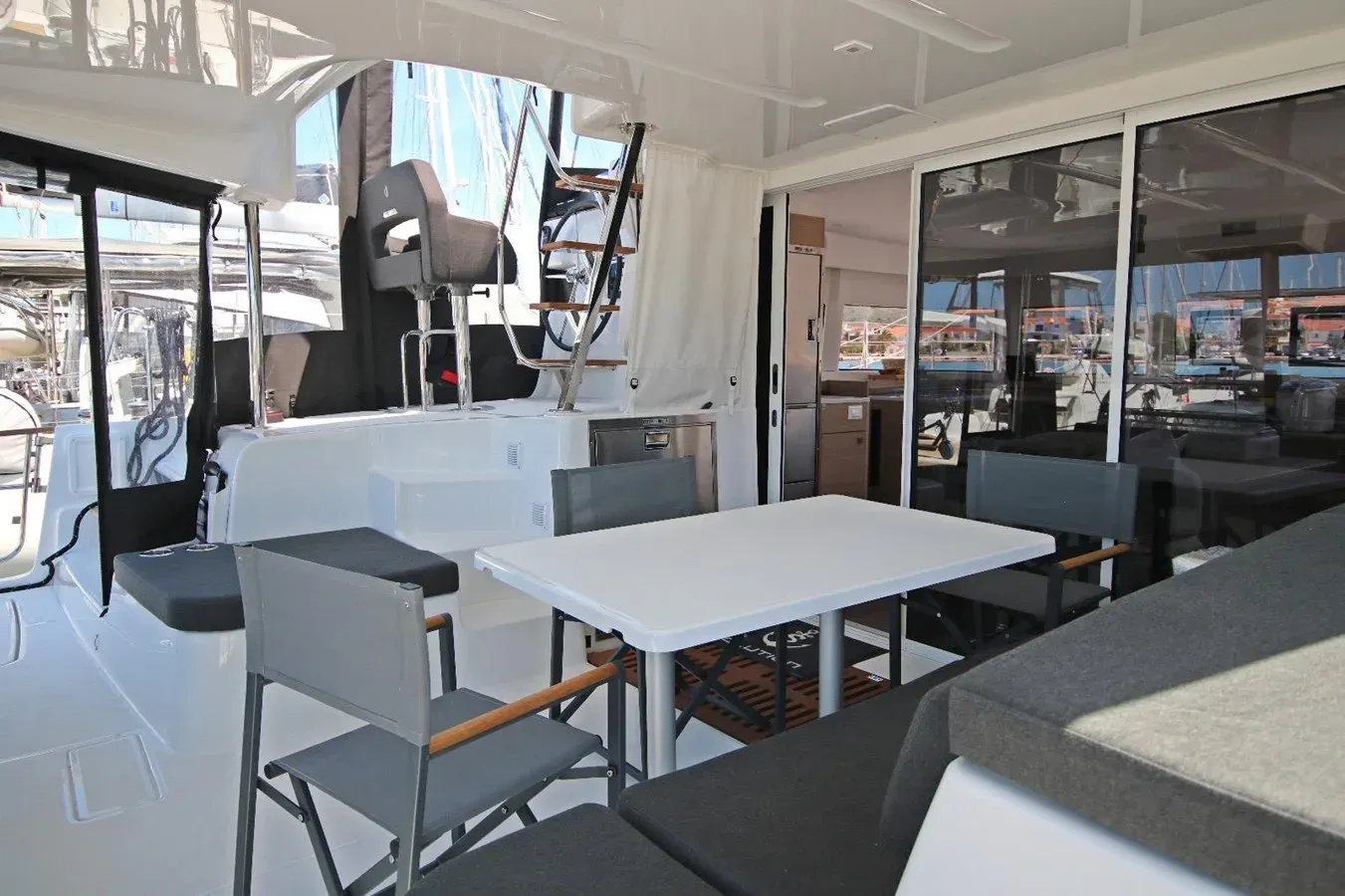 Lagoon 43 2025 price