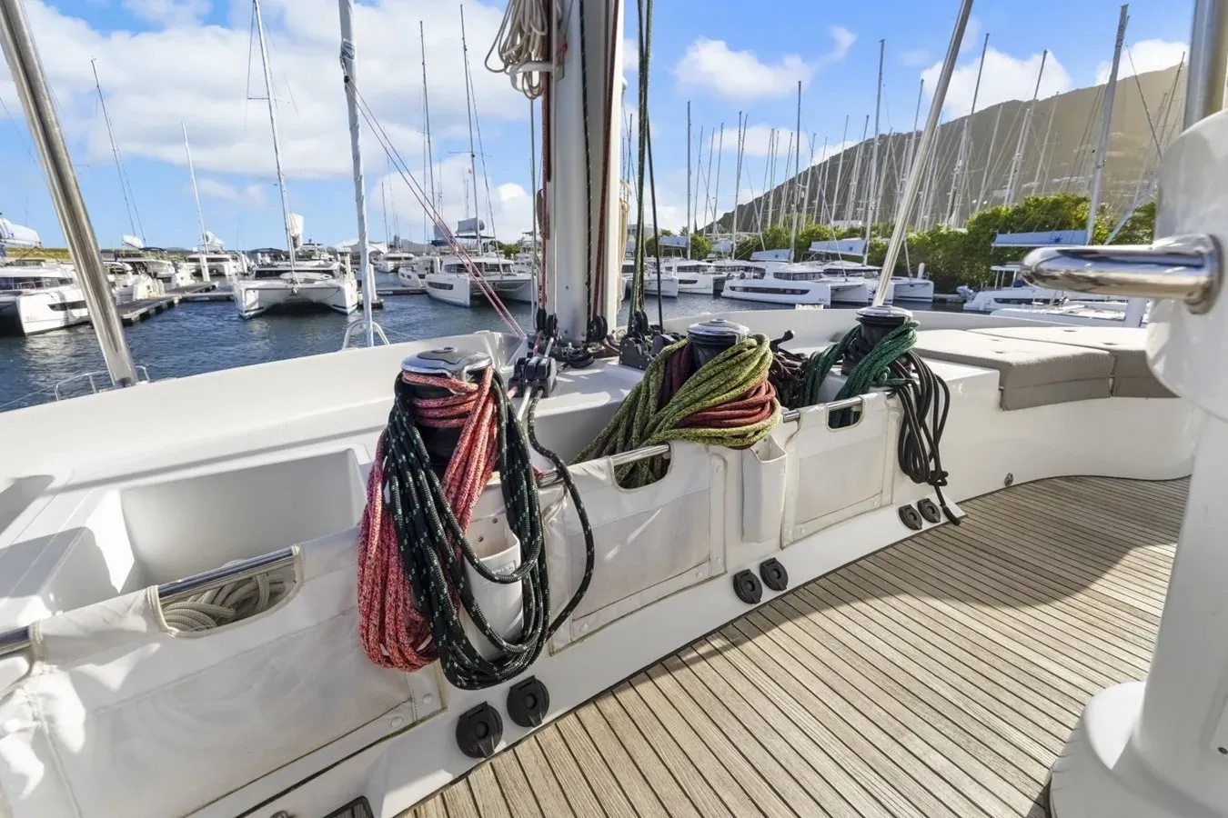 Купить яхту HAPPY OURS 52 в Shestakov Yacht Sales