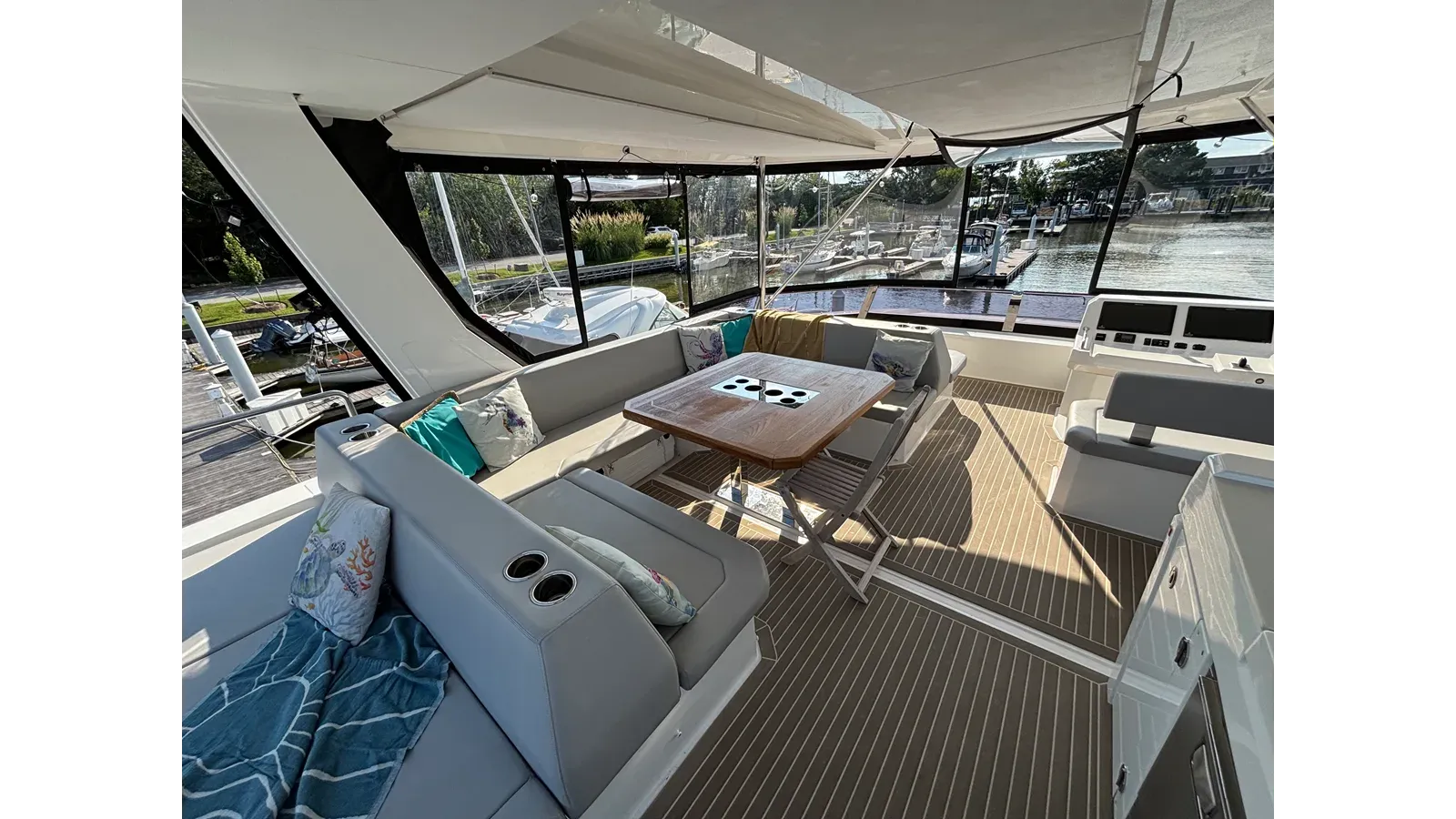 Buy a yacht Master Concept 3