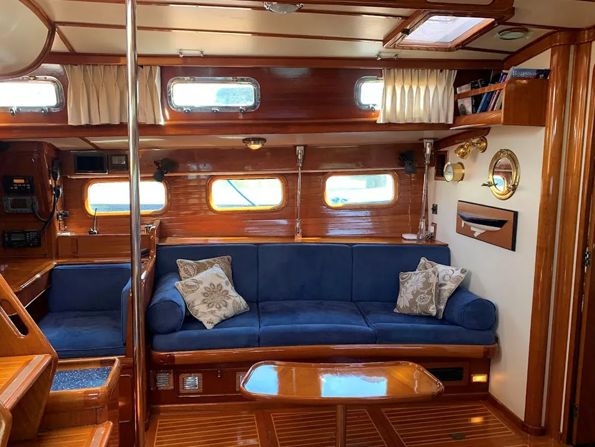 Buy a BRISE DE MER 53 at Shestakov Yacht Sales