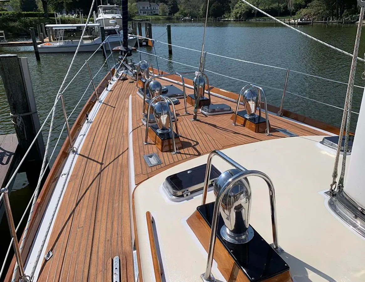Buy a BRISE DE MER 53 at Shestakov Yacht Sales