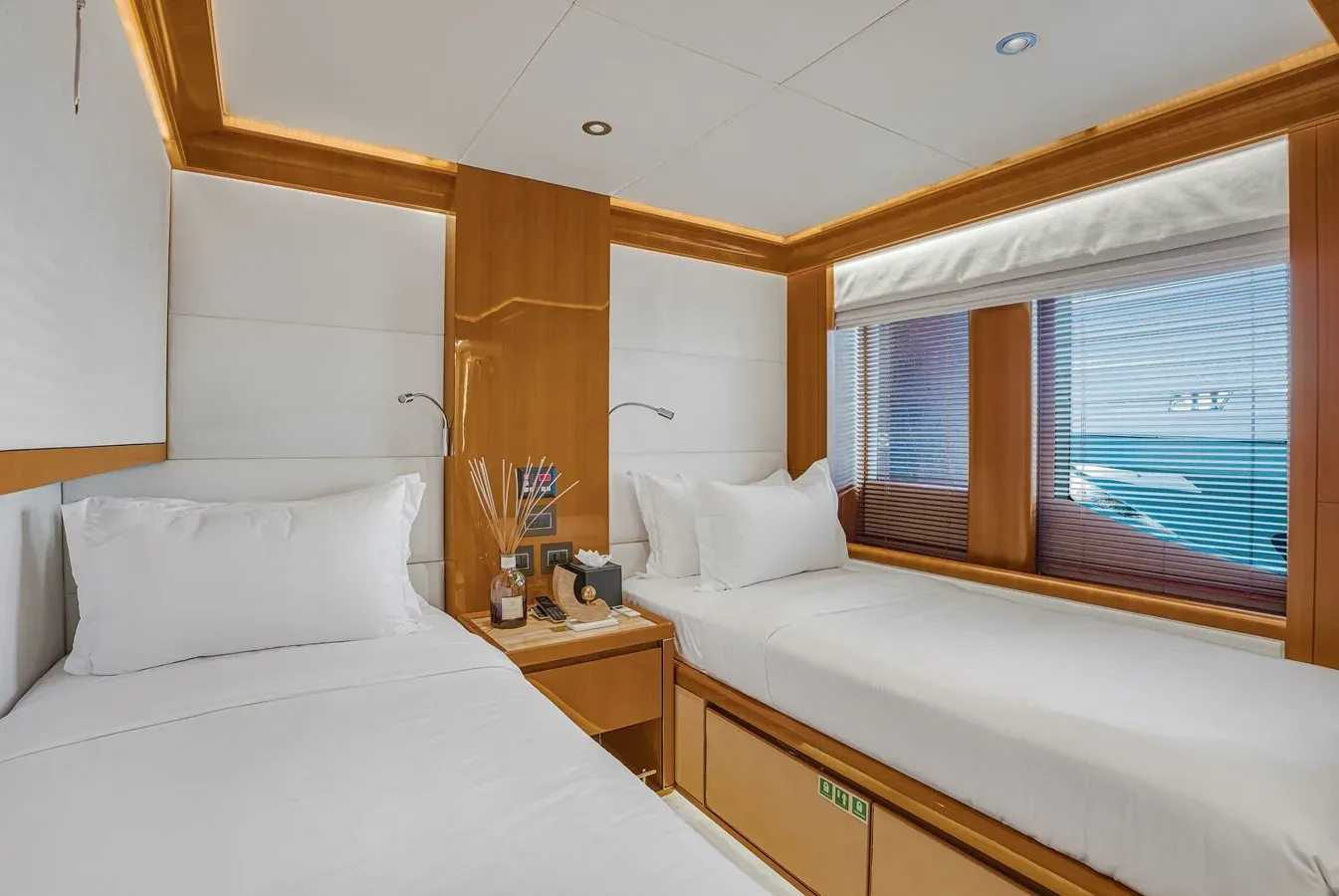Купить яхту ATLANTIS в Shestakov Yacht Sales