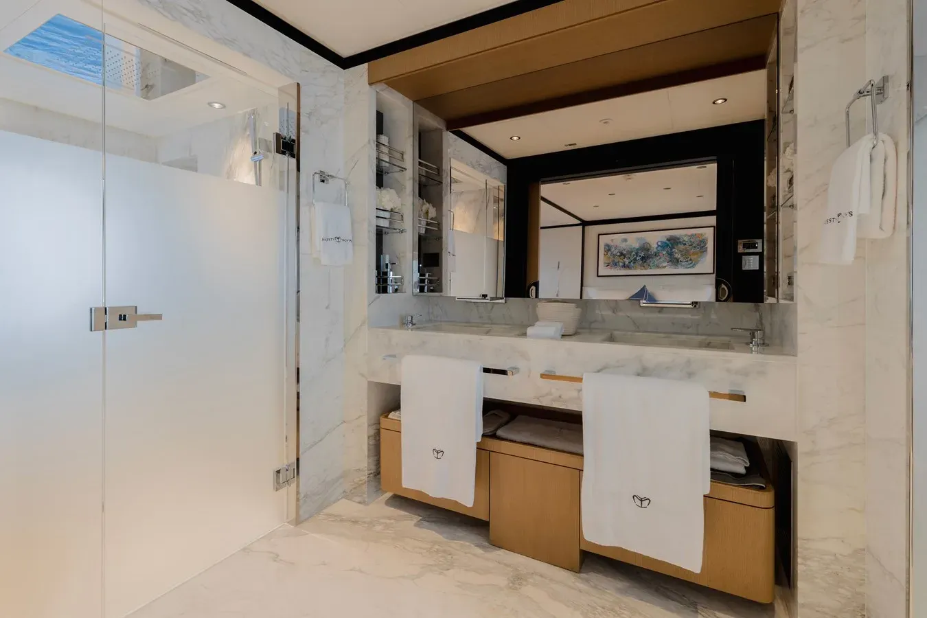 Buy a yacht Majeesty 120 123
