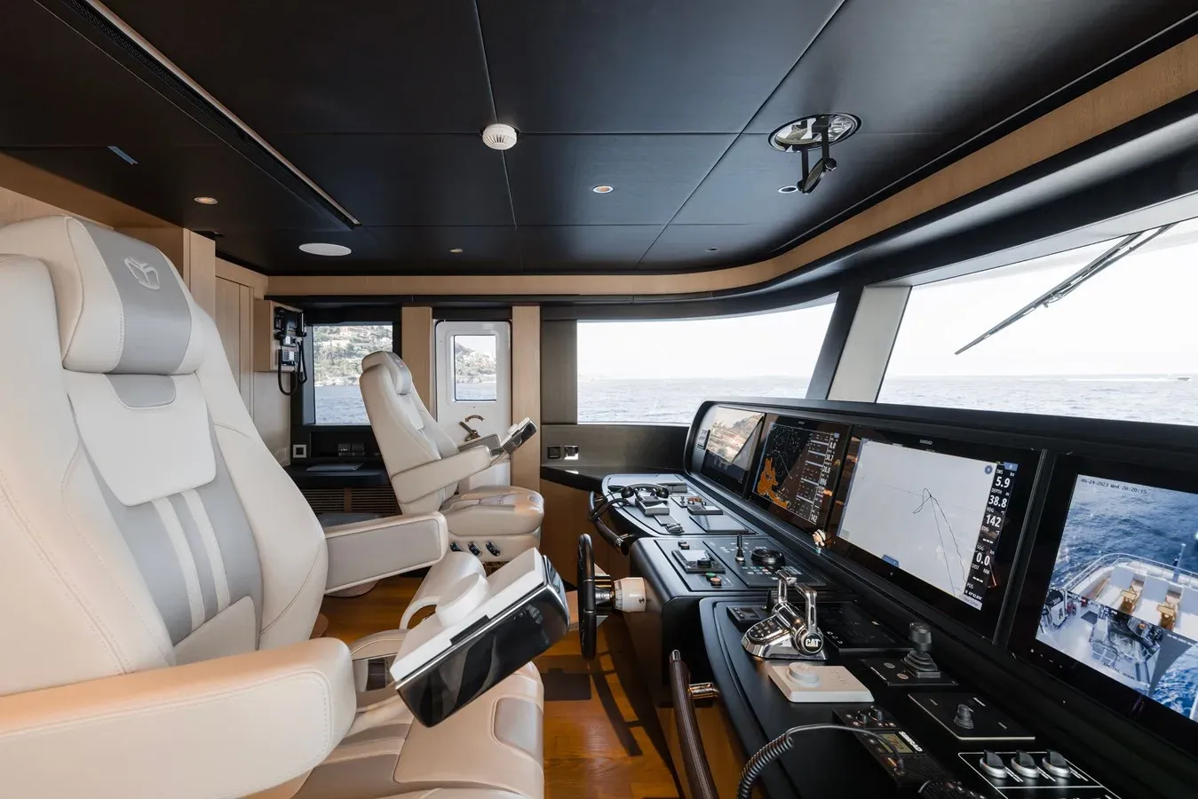 Buy a Majeesty 120 2027 at Shestakov Yacht Sales