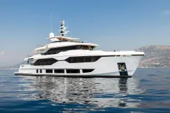Buy a Majeesty 120 123 at Shestakov Yacht Sales