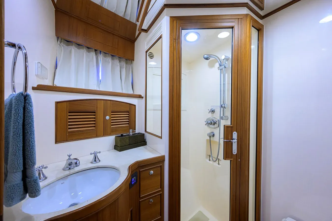ARTFUL DODGER yacht sale