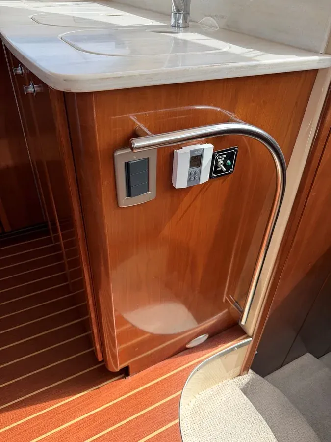 MATHEW - Meridian yacht sale