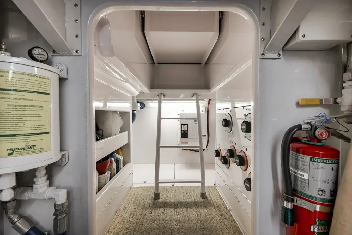 best yacht sales deals COEMOTION - MERRITT BOAT WORKS