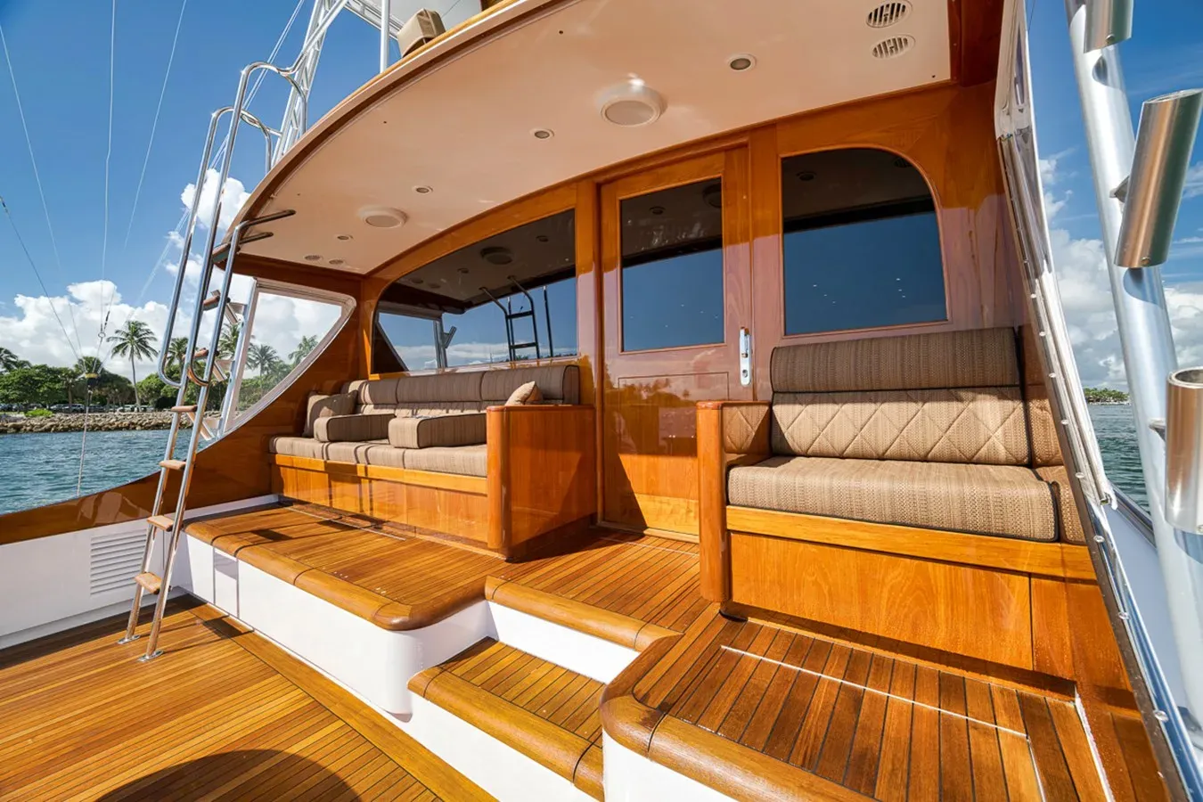 COEMOTION yacht sale