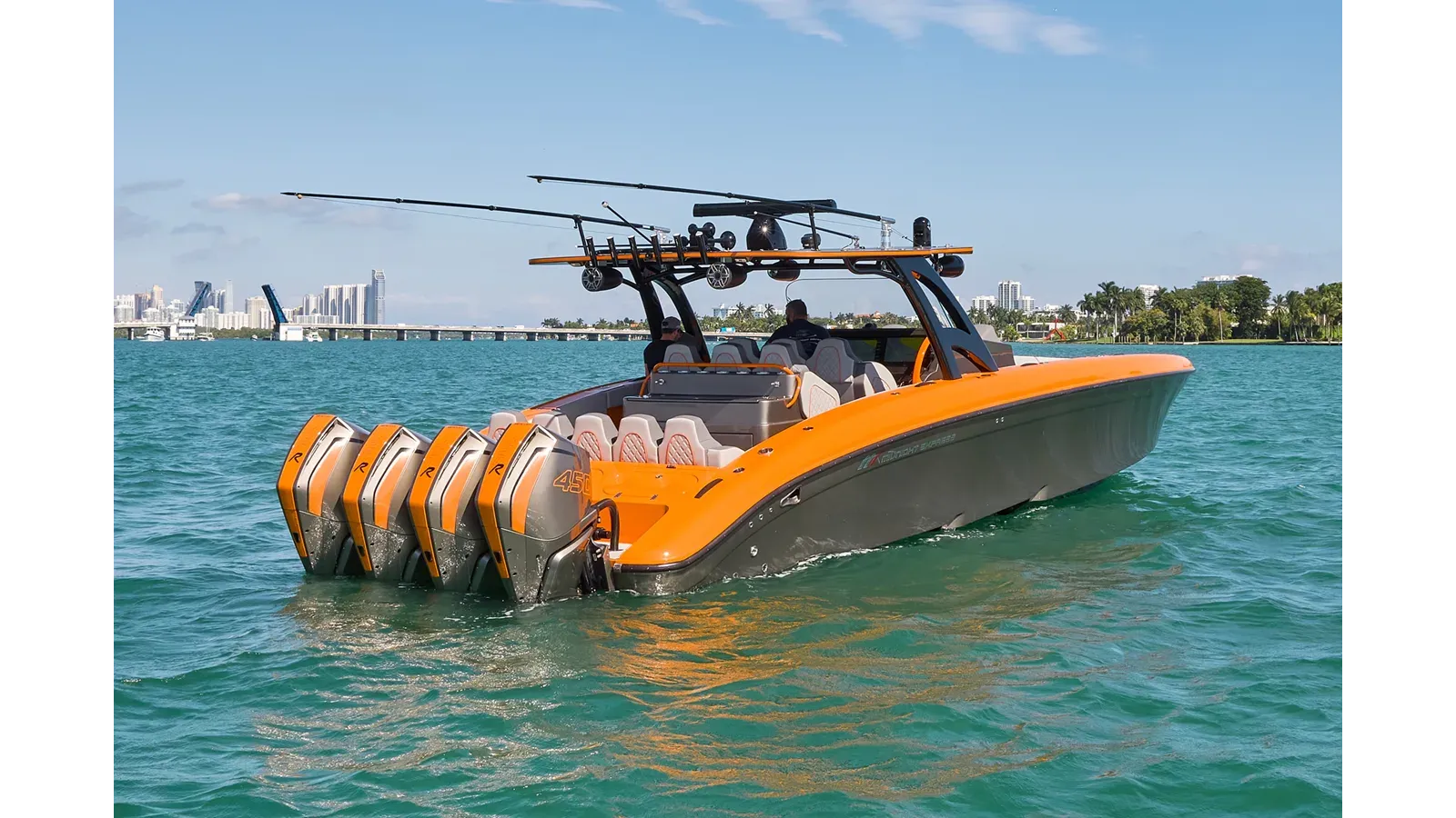 Buy a yacht VA VA VROOM - Midnight Express Powerboats
