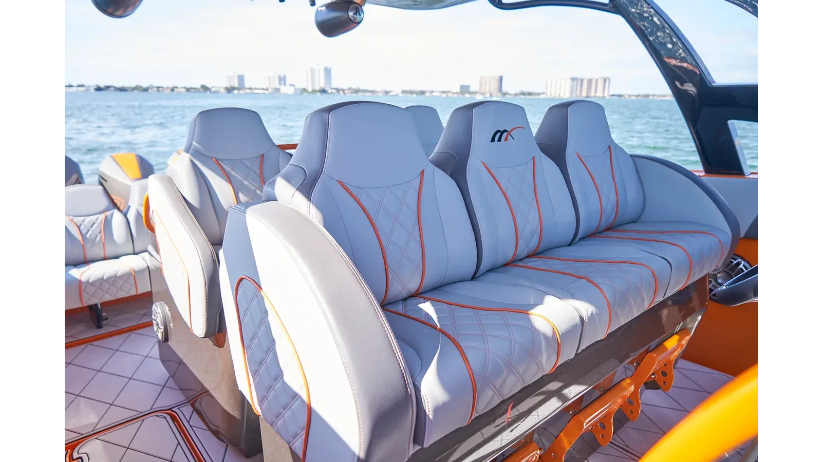 VA VA VROOM - Midnight Express Powerboats