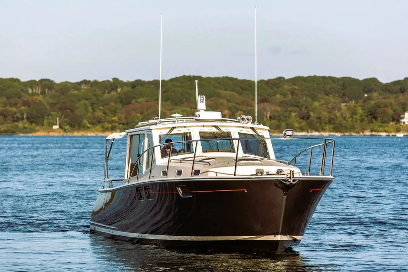 Buy a GOOMBAY 43 at Shestakov Yacht Sales