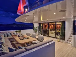 the best price on CELIA P - Mondomarine