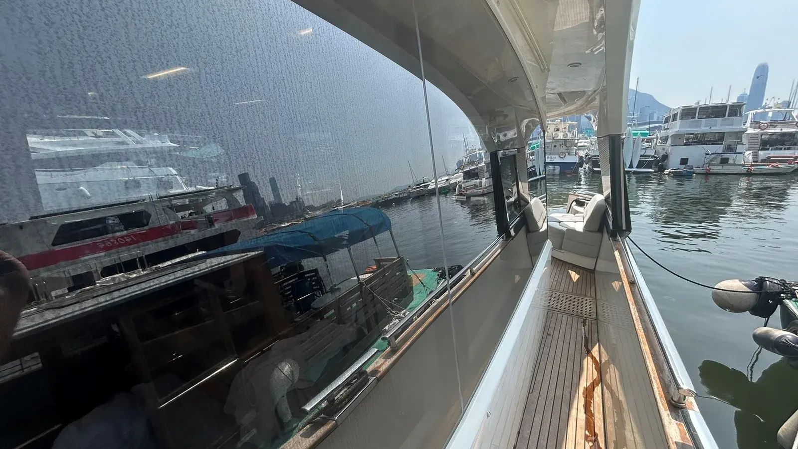 Buy a yacht Montecarlo MCY 76 - Monte Carlo Yachts