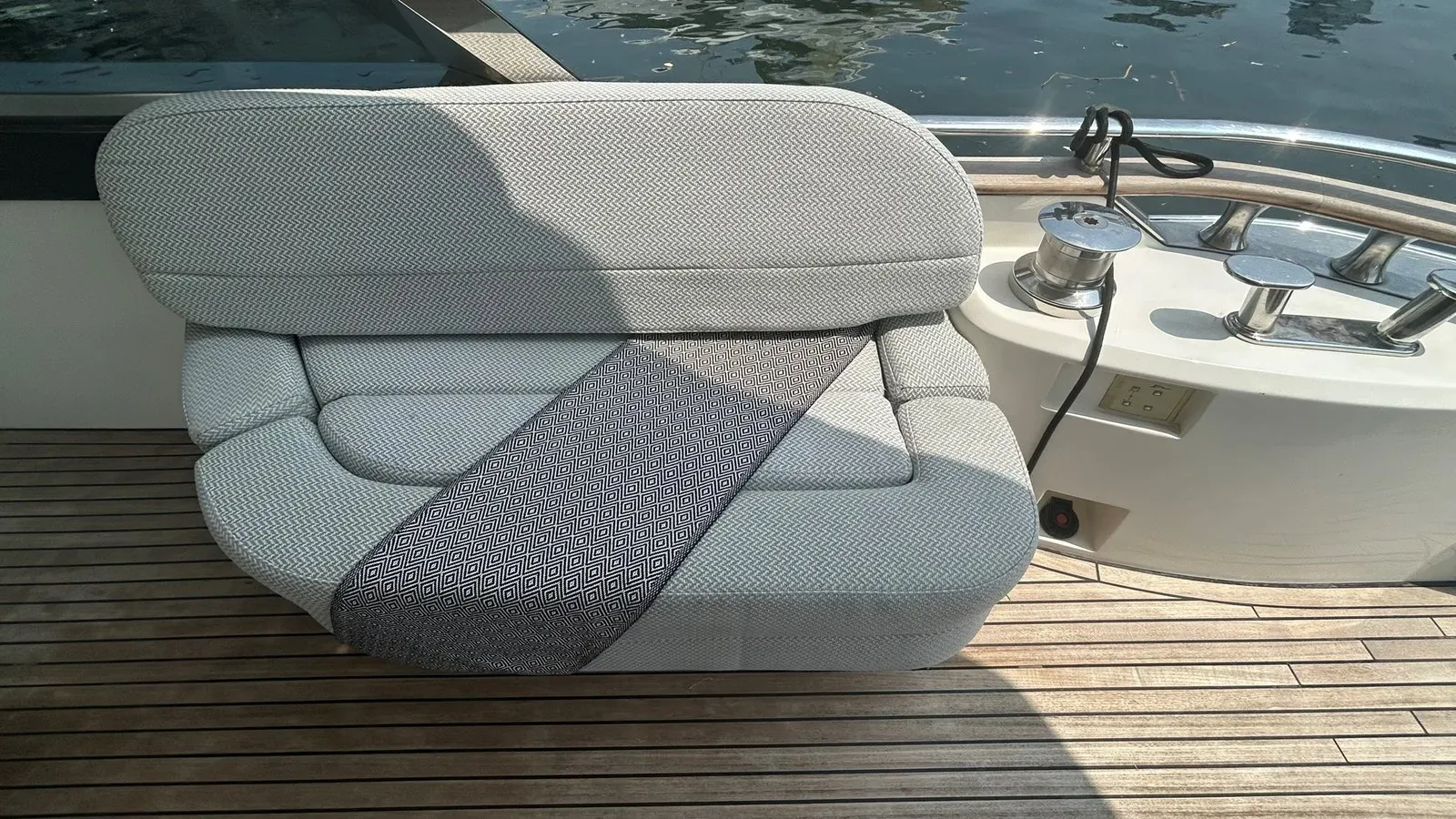 the best price on Montecarlo MCY 76 - Monte Carlo Yachts