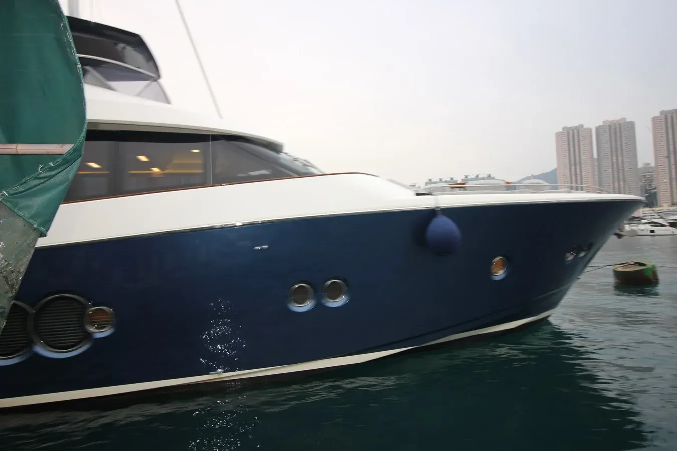 Buy a yacht Montecarlo MCY 76 2012