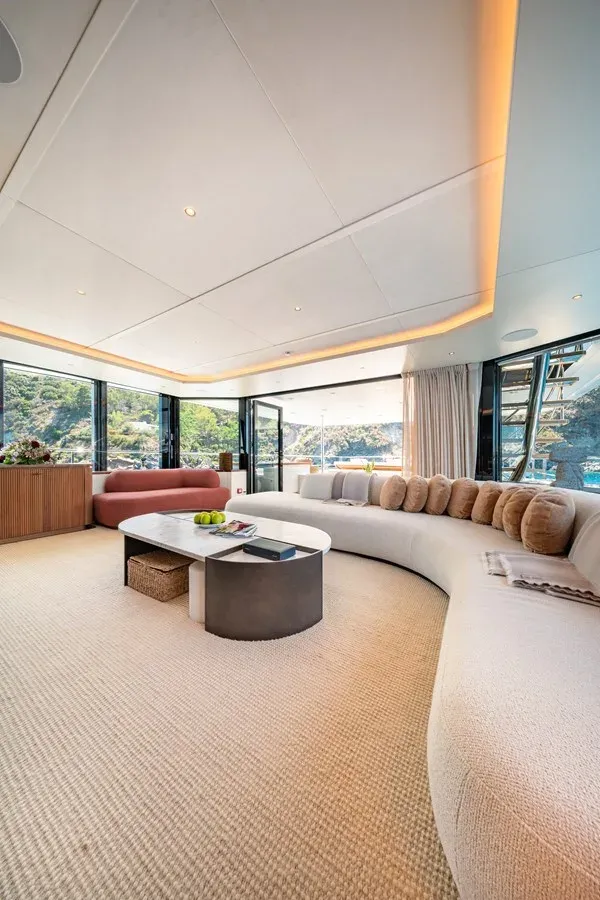 Buy a Cocoon - Moonen at Shestakov Yacht Sales