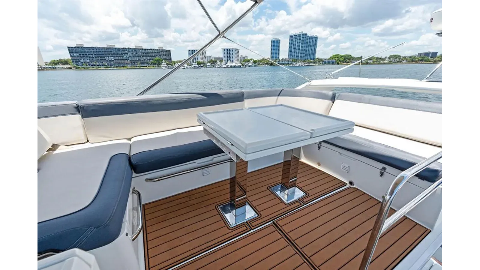 Buy a yacht Sea Whisperer 500 Fly
