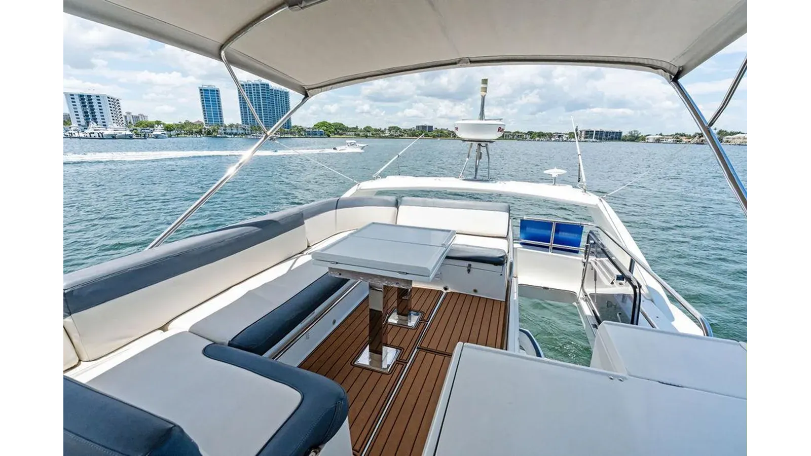 the best price on Sea Whisperer 50