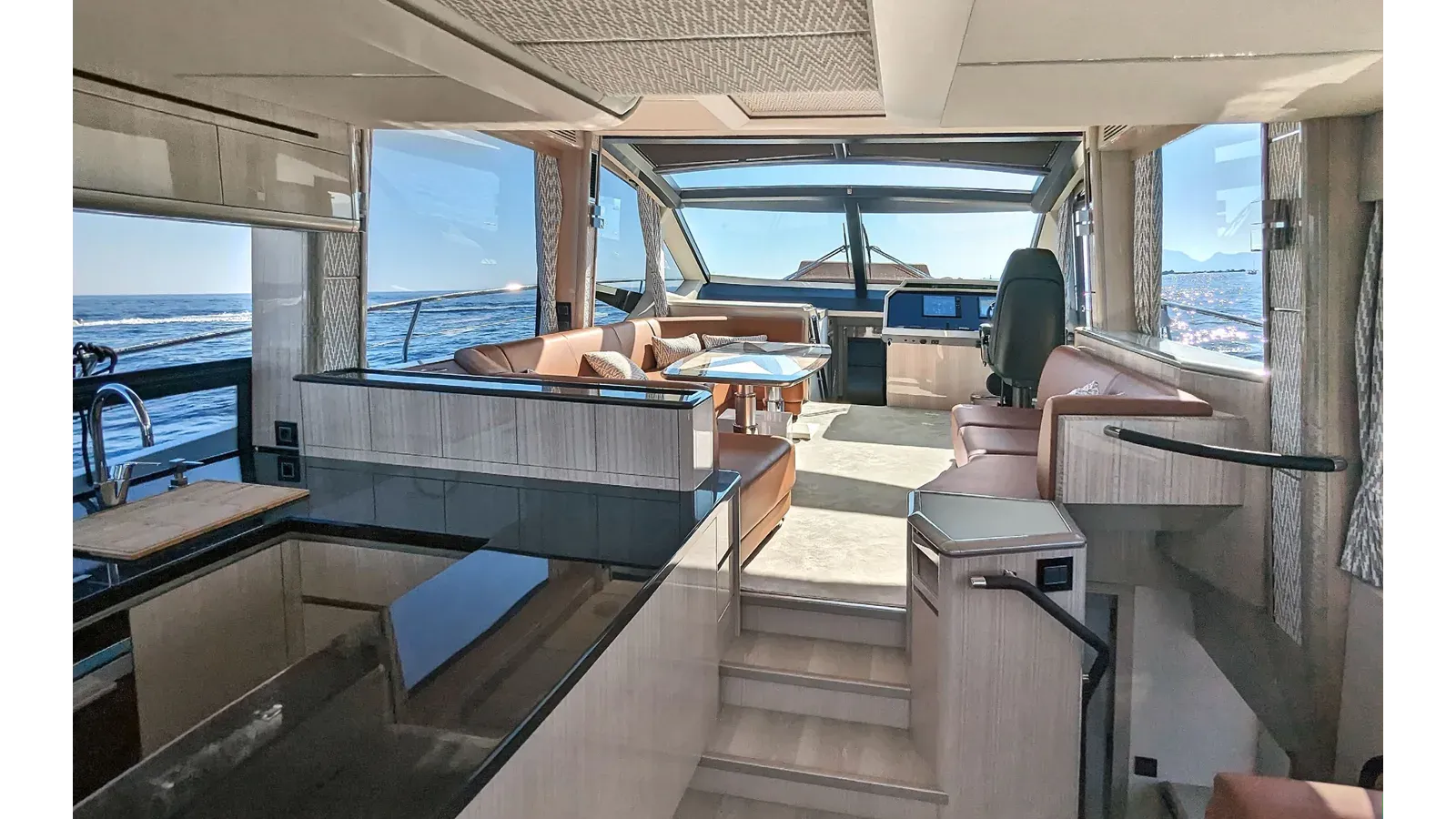 Buy a yacht SERENITY
