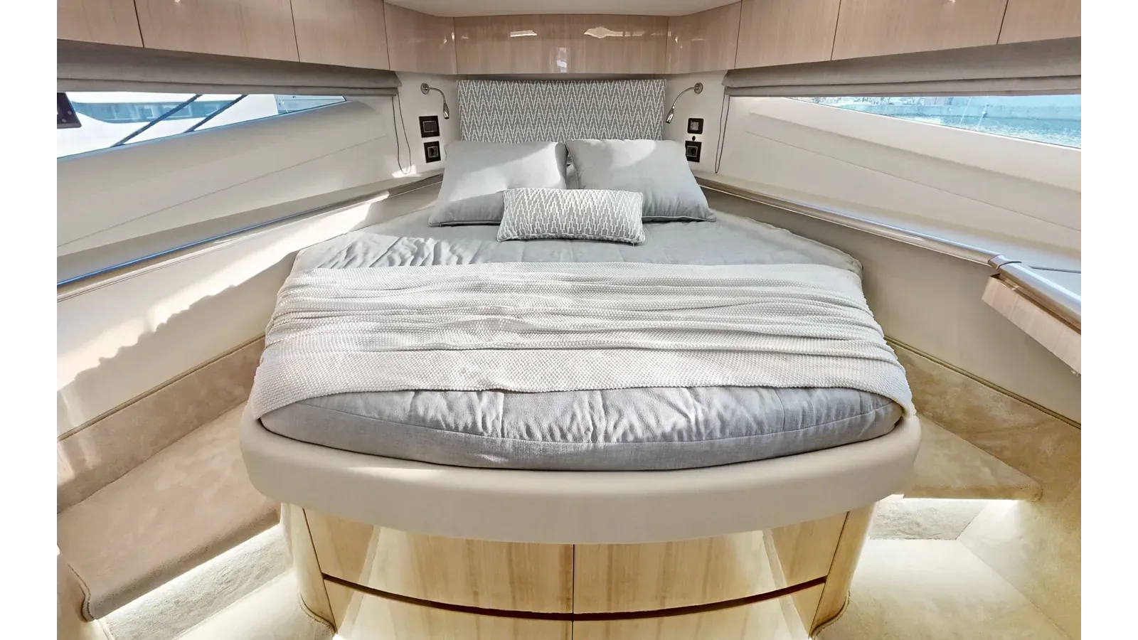 the best price on SERENITY 72
