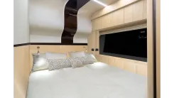 Buy a yacht SERENITY 680 Fly