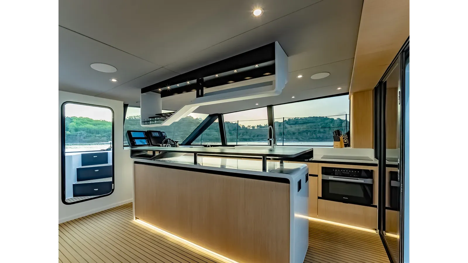 Купить яхту ADVENTURE ONE 62 в Shestakov Yacht Sales