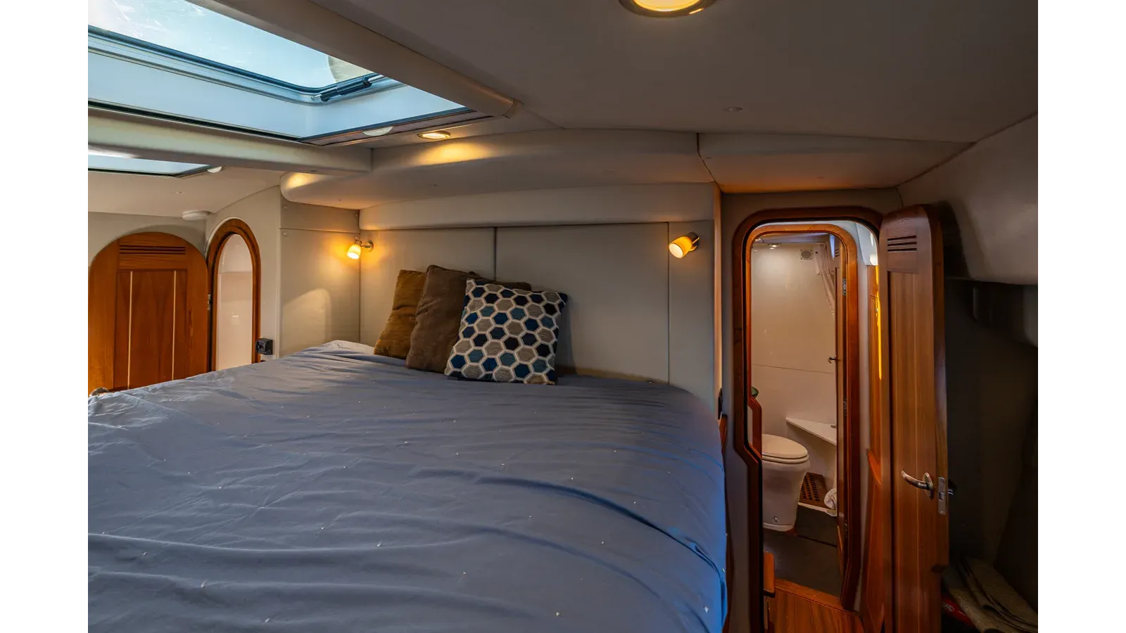 Easy Water yacht sale