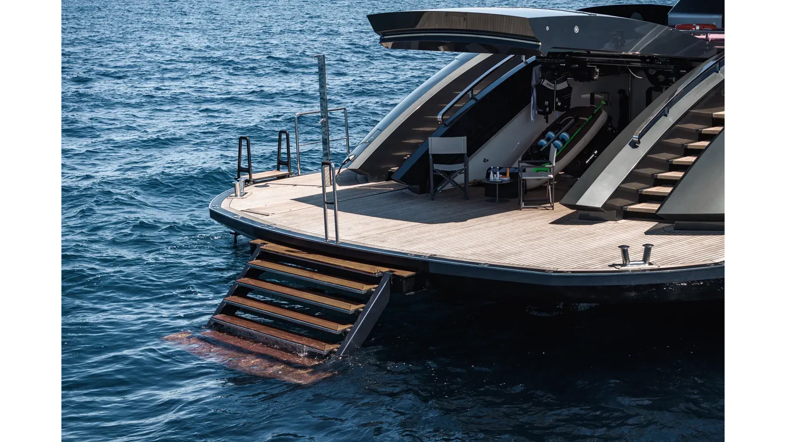 Buy a yacht FLYING DAGGER III Custom
