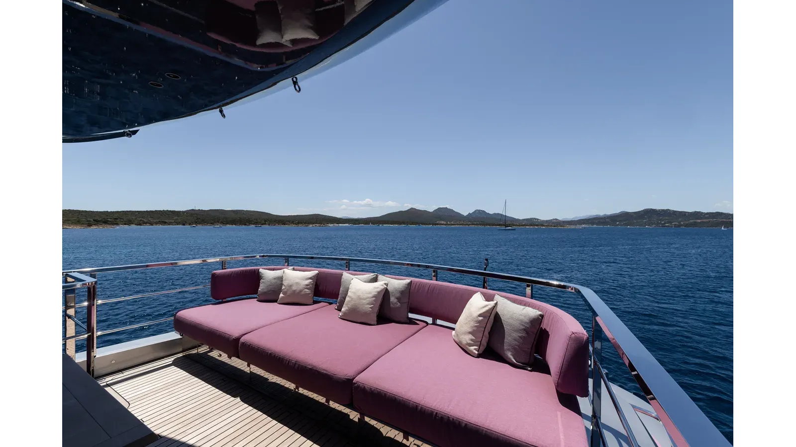 the best price on FLYING DAGGER III 2018