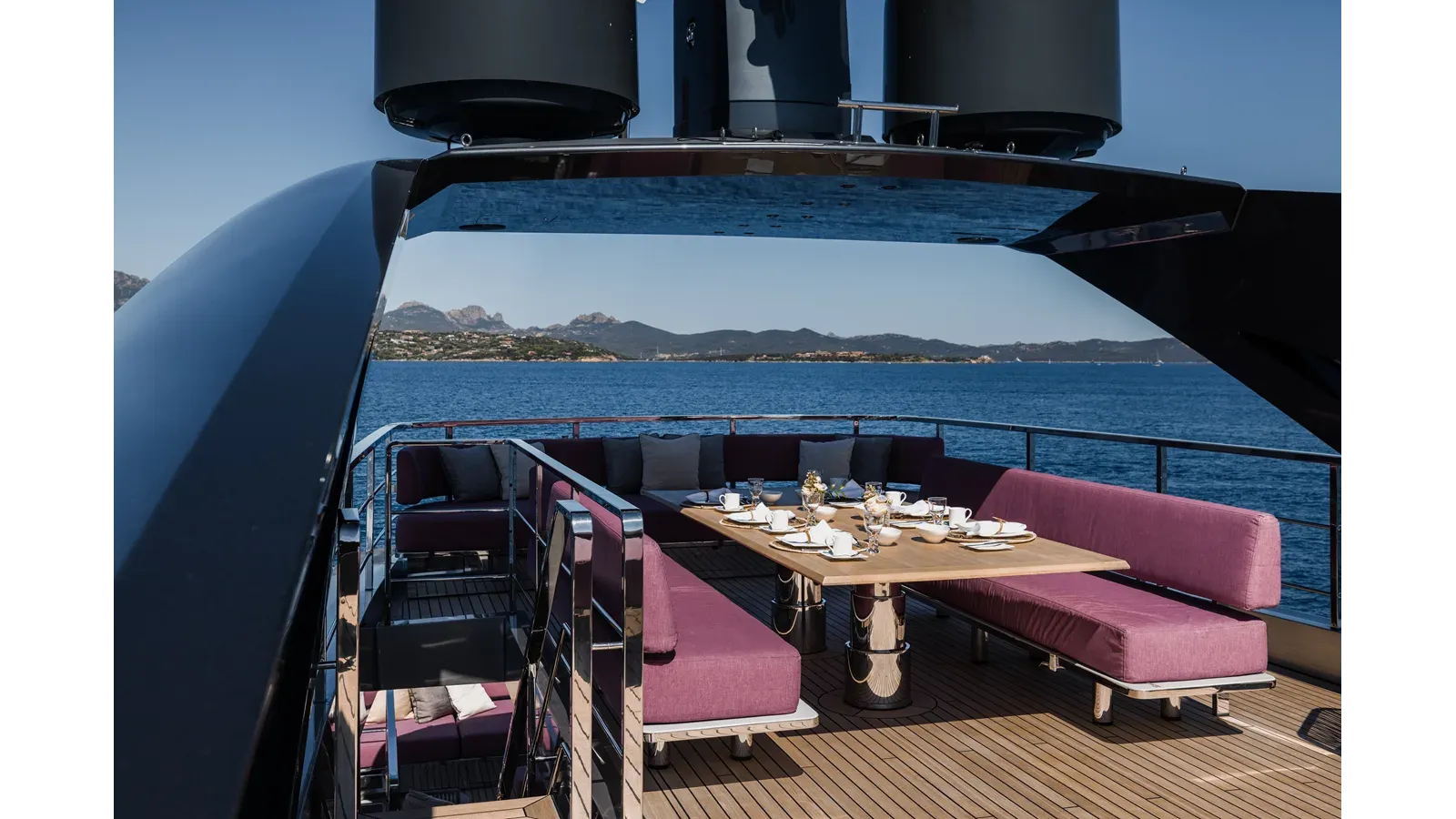 Buy a FLYING DAGGER III Custom at Shestakov Yacht Sales