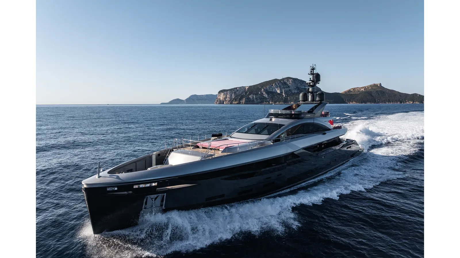 Buy a yacht FLYING DAGGER III 2018