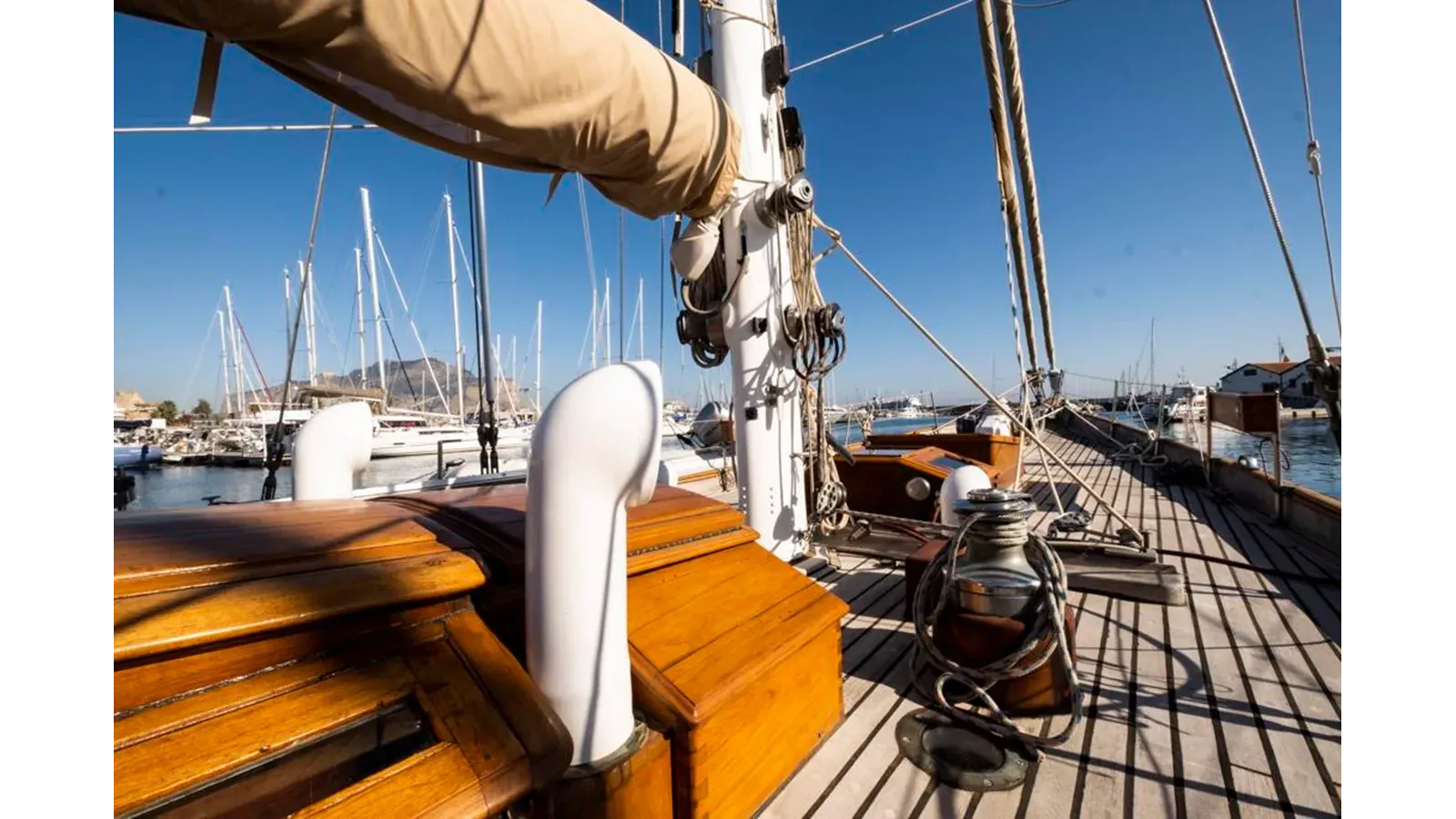the best price on JULIETTE 1929