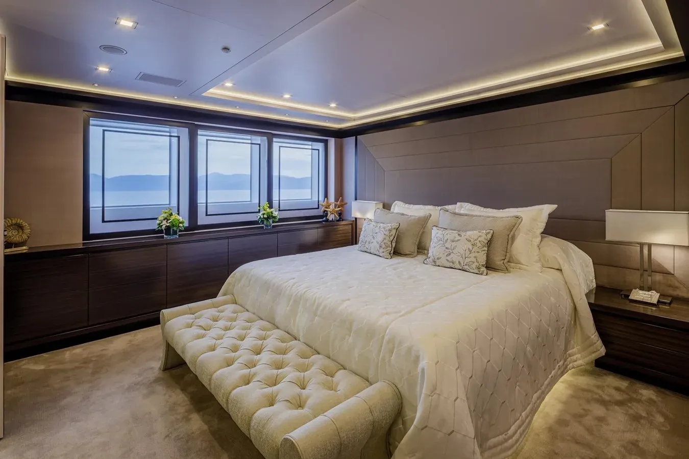 LADY VERA 242