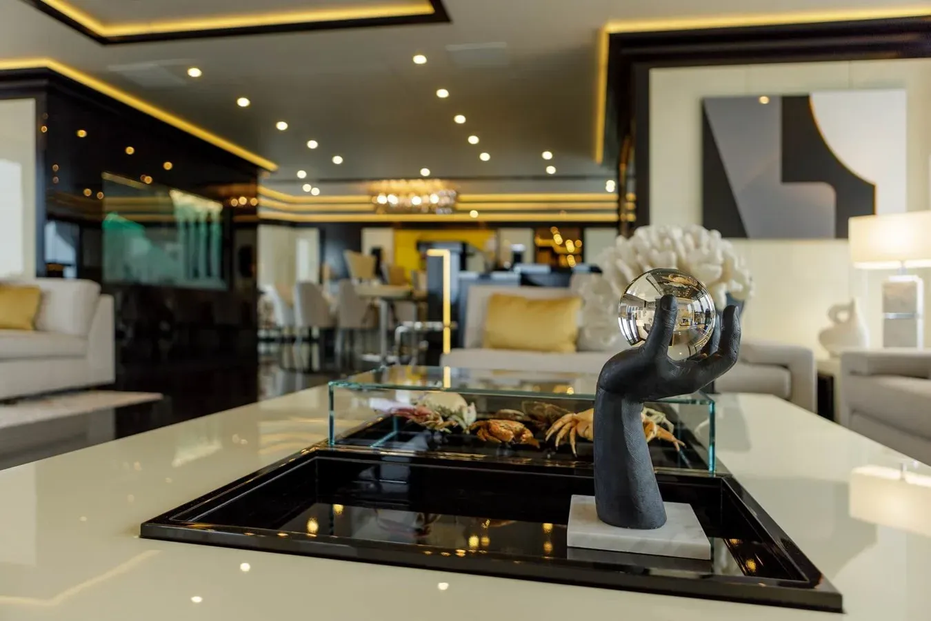 the best price on LADY VERA 242