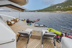 the best price on LADY VERA 242