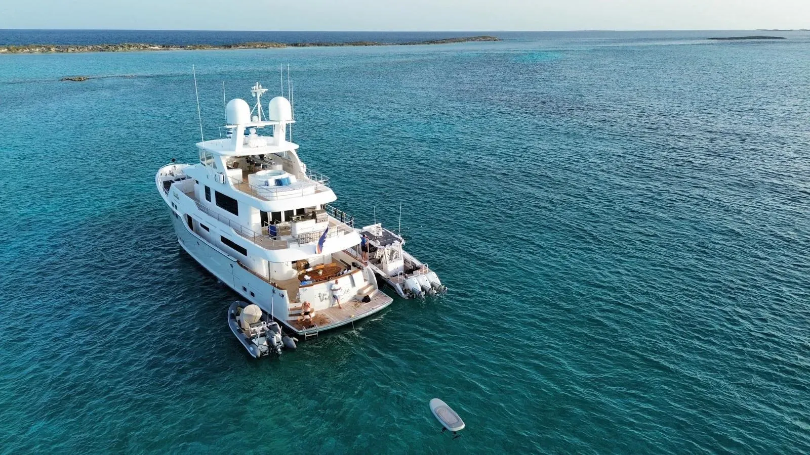 Buy a MY VIVIERAE II 2017 at Shestakov Yacht Sales