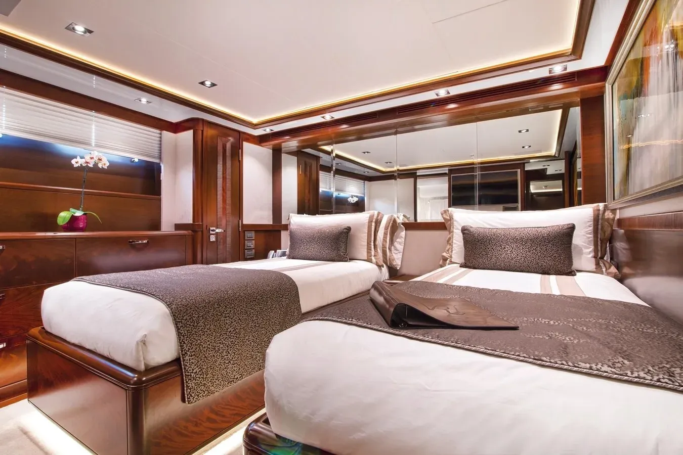 Buy a yacht MY VIVIERAE II 97