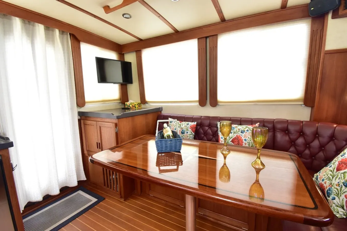 best yacht sales deals Saga 2007