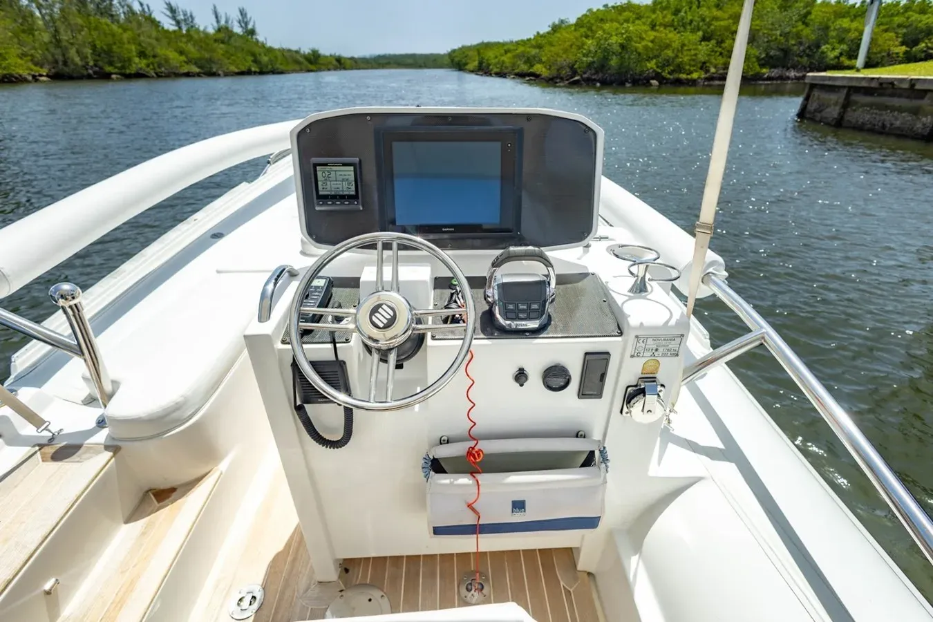 Novurania 24