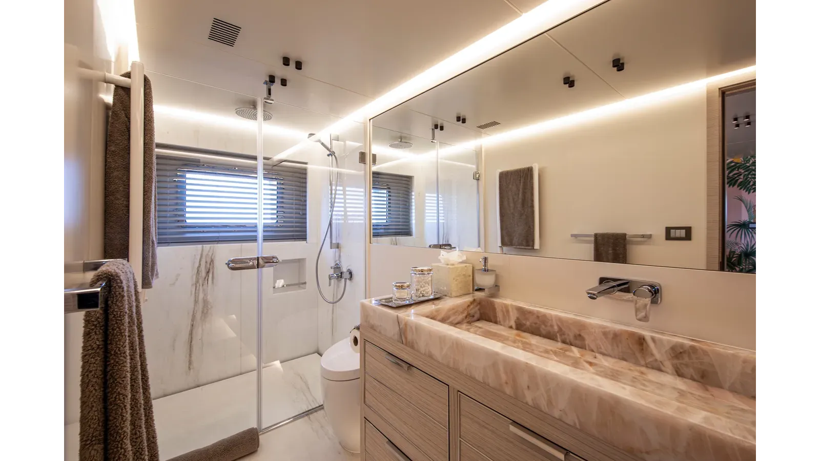 best yacht sales deals OSCAR - Numarine
