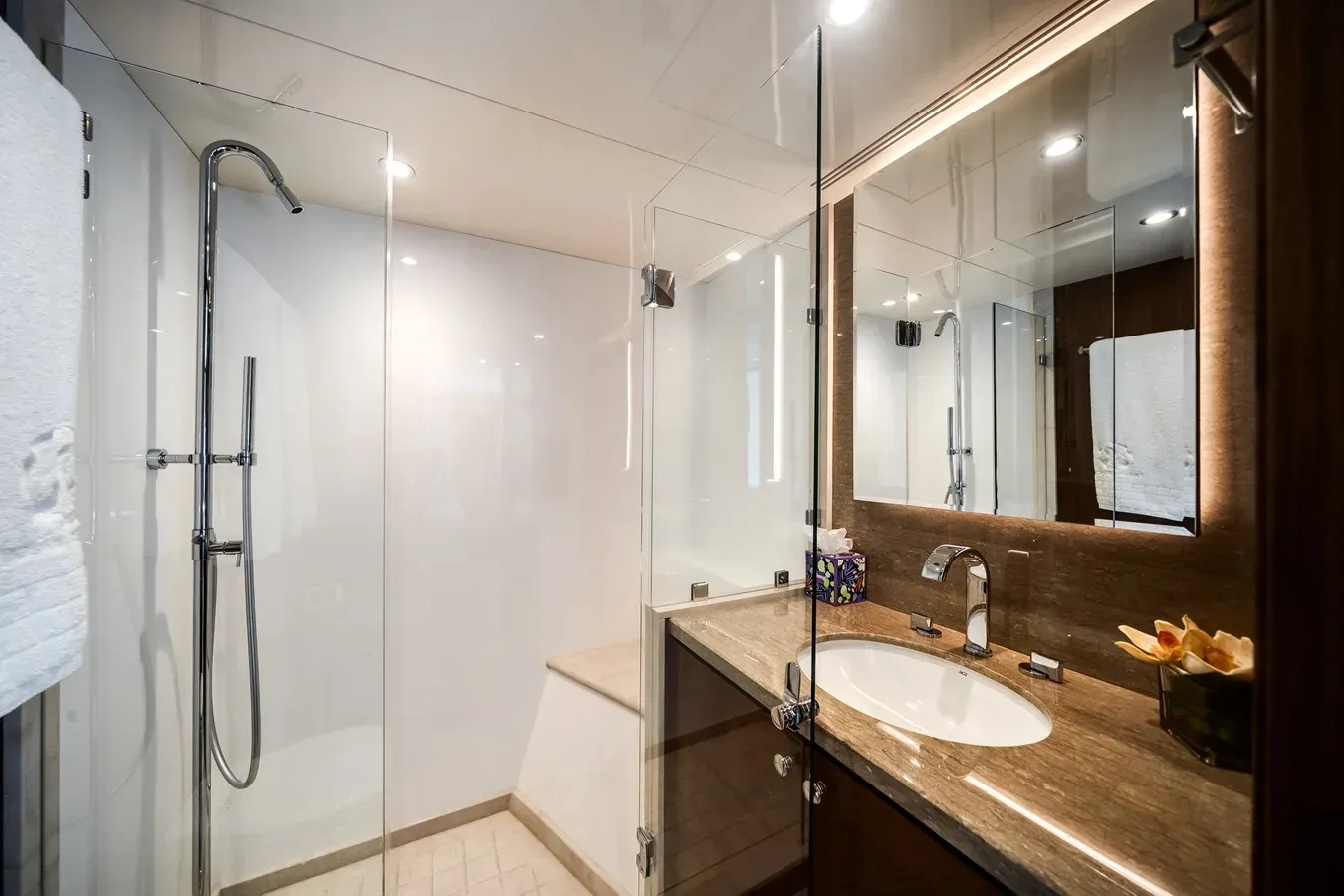Buy a yacht Wiggle Room 2018