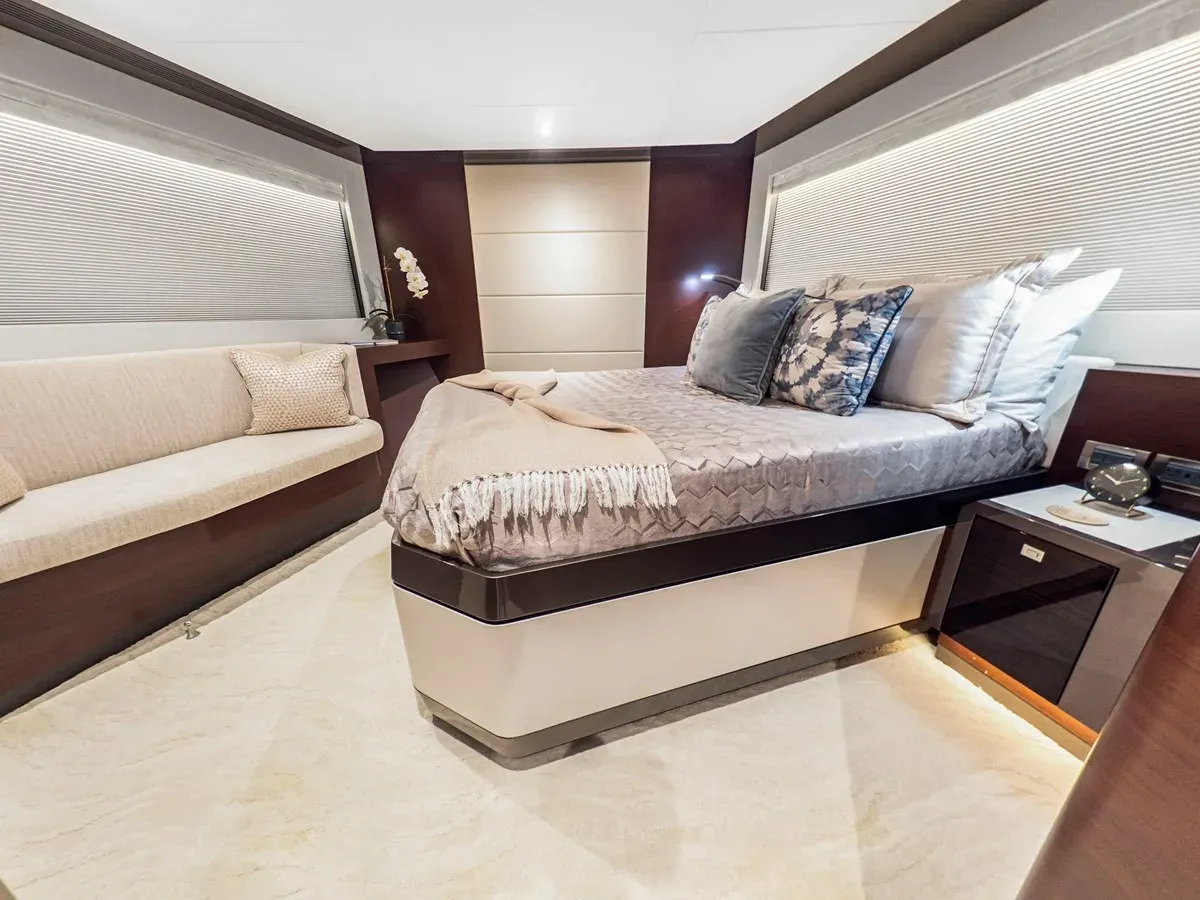 Buy a yacht LONE STAR