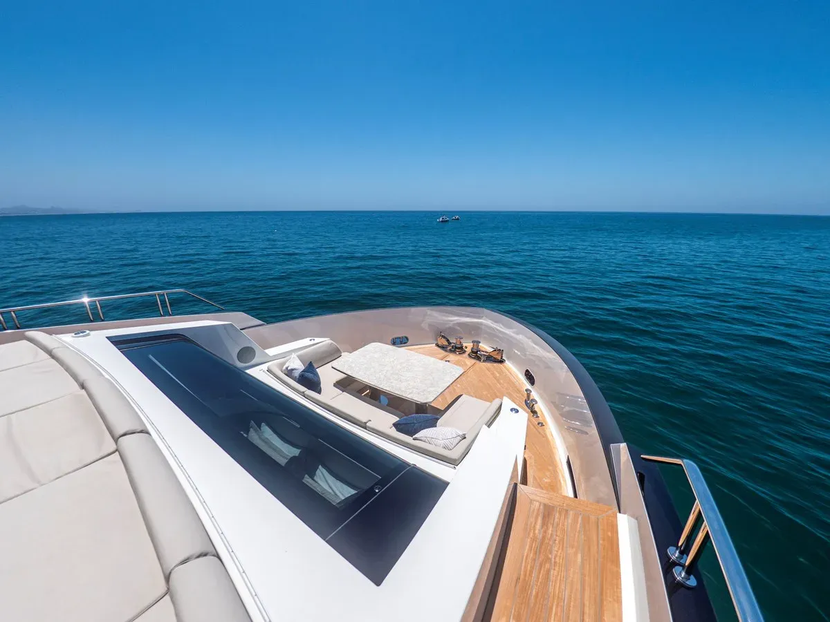 Buy a yacht LONE STAR 95