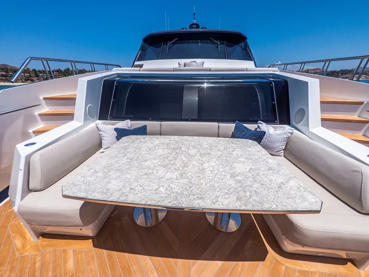 best yacht sales deals LONE STAR - Ocean Alexander