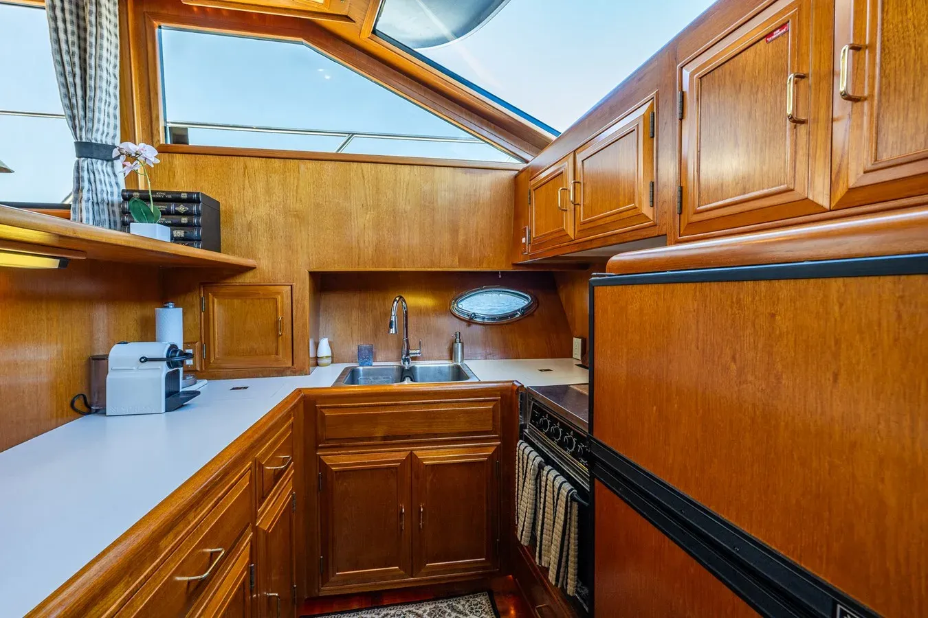 the best price on Sheridan Eagle - Ocean Alexander